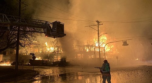 Firefighters battle major fire during last night’s windstorm